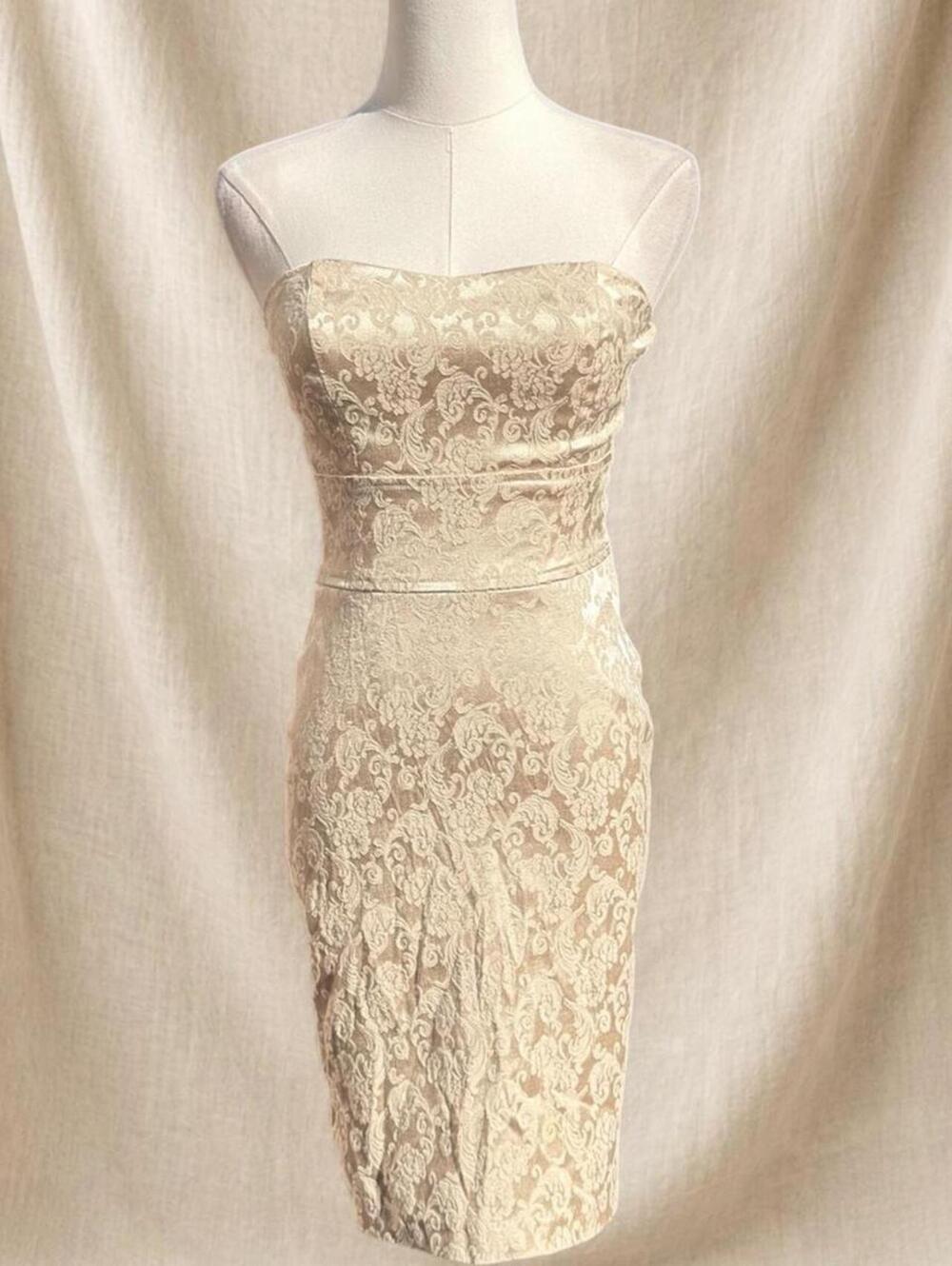 Vintage Forever 21 cream lace strapless bodycon dress with floral pattern